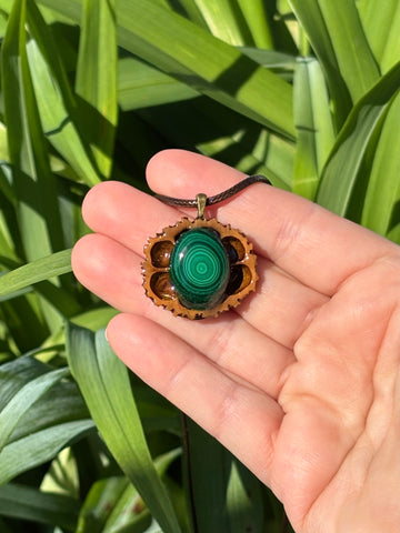 Malachite Walnut Pendant Necklace