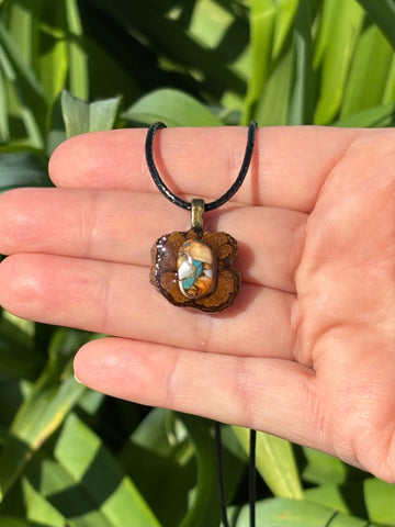 Spiny Oyster Shell/Turquoise Ayahuasca Pendant Necklace