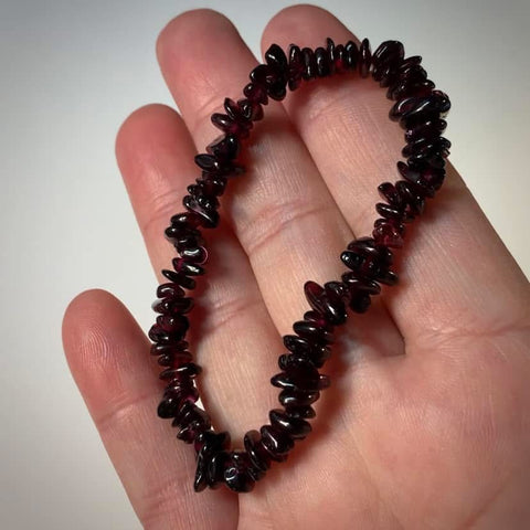 Dark Red Garnet Chip Stretch Bracelet